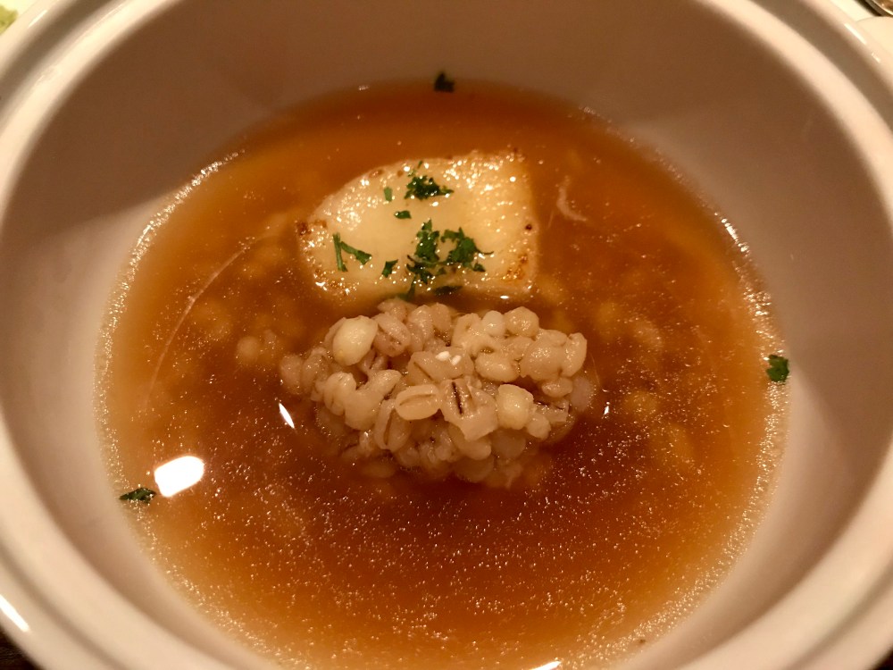 71C17EEC-E3F8-4D70-9890-2A4B079B5DBC