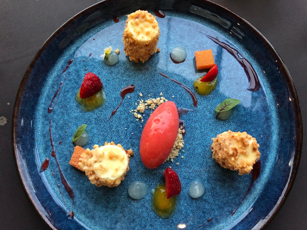 00BB7BFC-7EFA-4A0A-BAE5-C64003882CC0