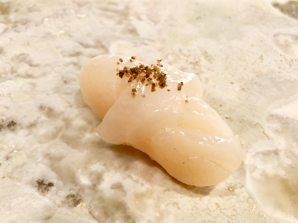 8DF40802-5BC9-4D70-98E8-6FA833CC5BBC