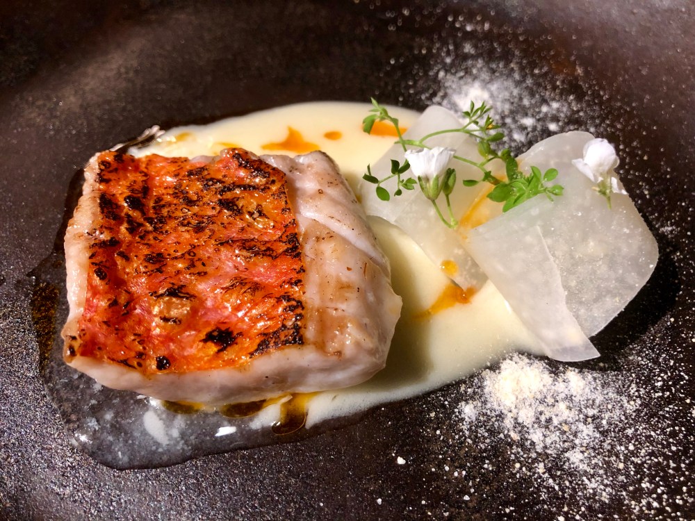 ECACF6A8-9E91-49AF-A38D-98A9B9A87BA6